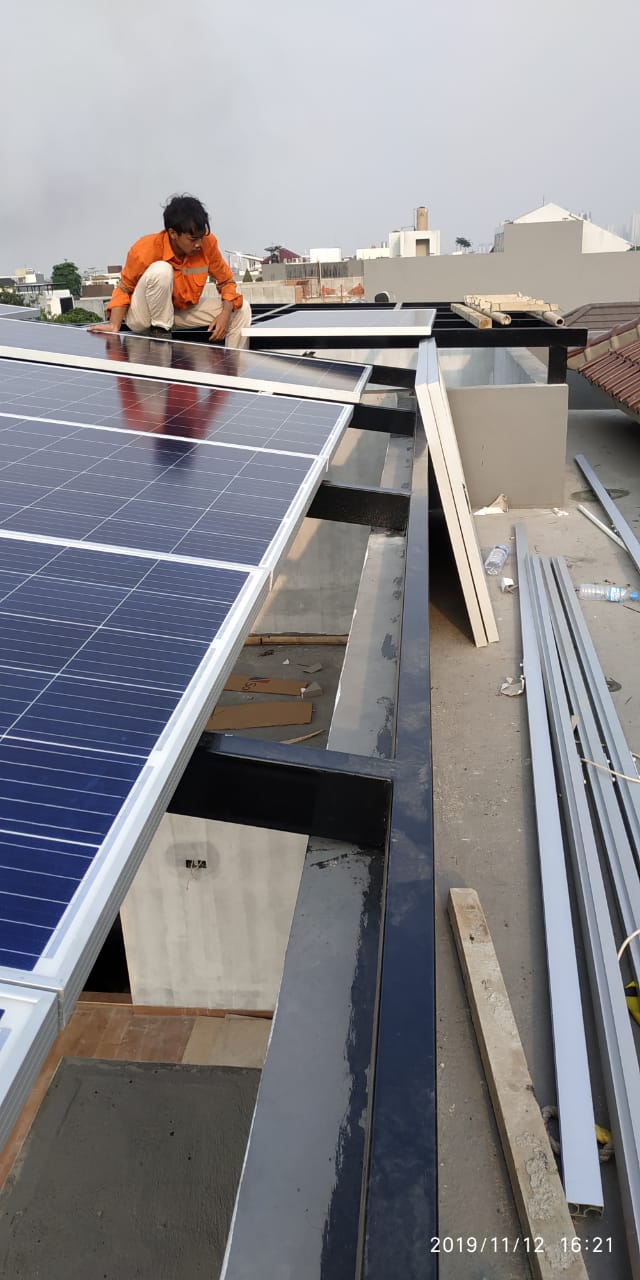 Pemasangan Panel Surya (Soalr Panel) Di Kembangan, Jakarta Barat